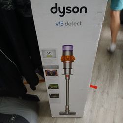 Dyson V15 Detect