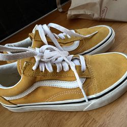 Vans shoes size 3.5 men/5 women