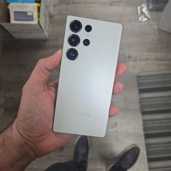 SAMSUNG GALAXY S25 ULTRA 256GB. UNLOCK ANY SIM 