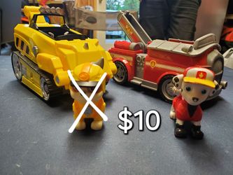 PAW Patrol Marshall Fire Truck and Figure