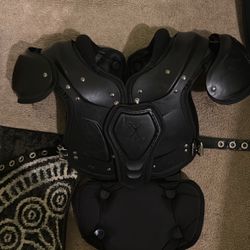 Size Adult Large Shoulder Pads