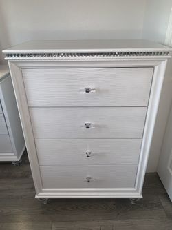 White Chest  Dresser