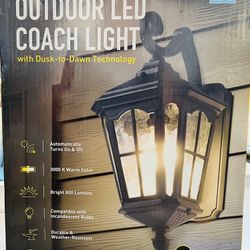Coda Outdoor LED coach light dusk to dawn technology model 1600254