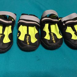 My Busy Dog Anti Slip, Water Resistance Shoes Size 7