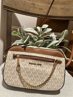 Michael Kors Signature Crossbody Bag