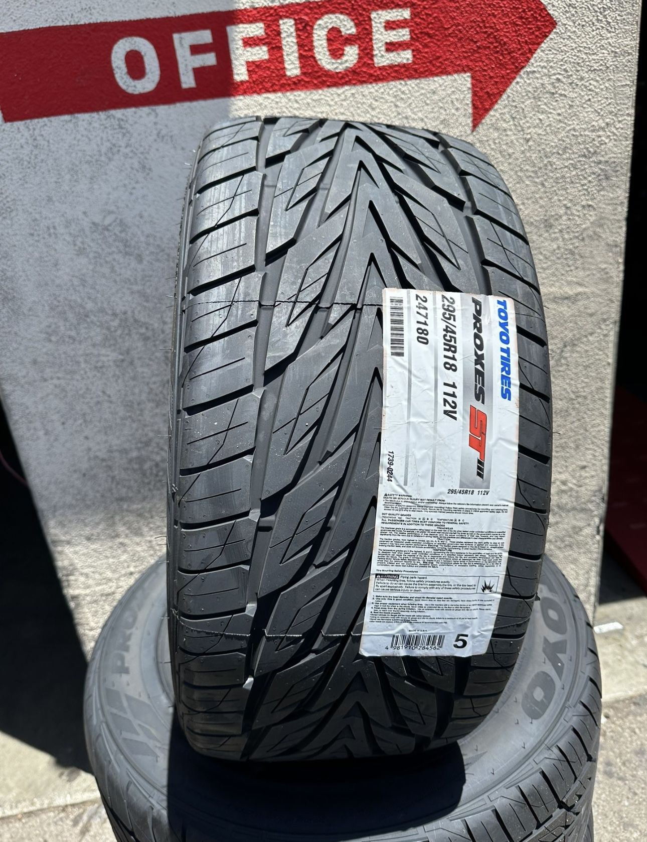 New Tire 295/4518 Toyo Proxes ST ||I 112V Set Of 4 Tires Finisce Available