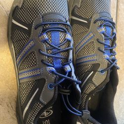 Athletic Works 10.5 Shoes 