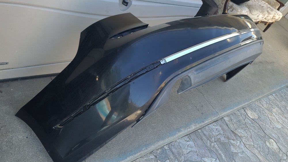 2016 - 2018 VOLKSWAGEN PASSAT R-LINE REAR BUMPER COVER GENUINE USED OEM.  Y10