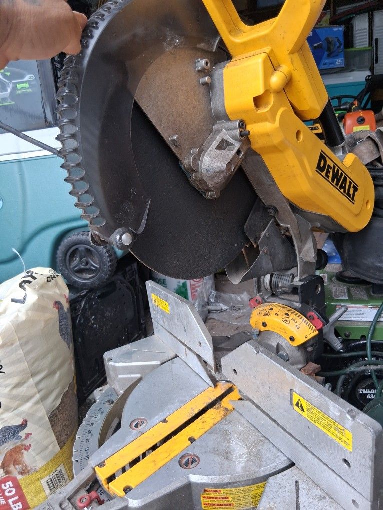Dewalt 12 Inch Metal Cut