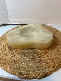 Vintage Hand-carved Onyx /Alabaster Ashtray -$45 CASH