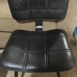 Black Square-shaped Chair