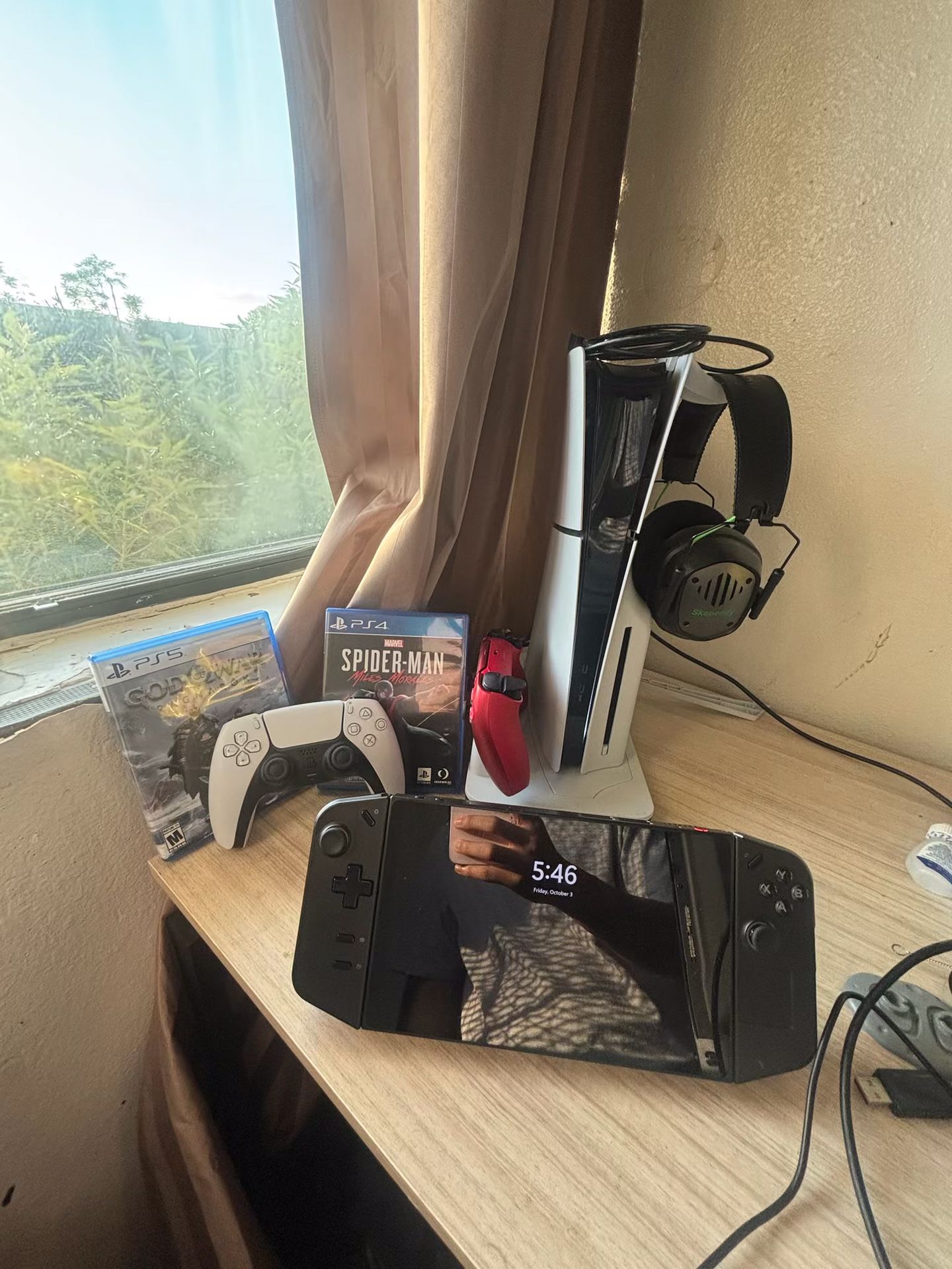 Ps5 Slim Disk Edition Ripped Box Barley Used & Lenovo Legion Go 8.8 144Hz 60fps And More Handheld Gaming Console