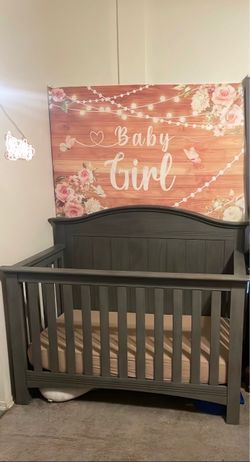 Kids crib and mattress