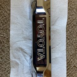 Tailgate Handle For 2023 Toyota Tundra (chrome colored)