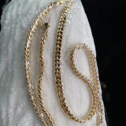 New 18k Yellow Gold Cuban Link Chain And Bracelet 