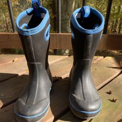 DSG kids boots, size 3