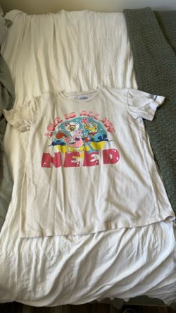Medium SpongeBob shirt
