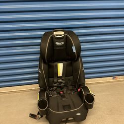 Black Graco Toddler Car seat 
