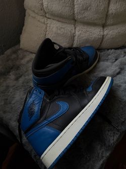 ROYAL NIKES 4Y
