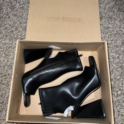 Steve Madden Cutout Bootie/Heels