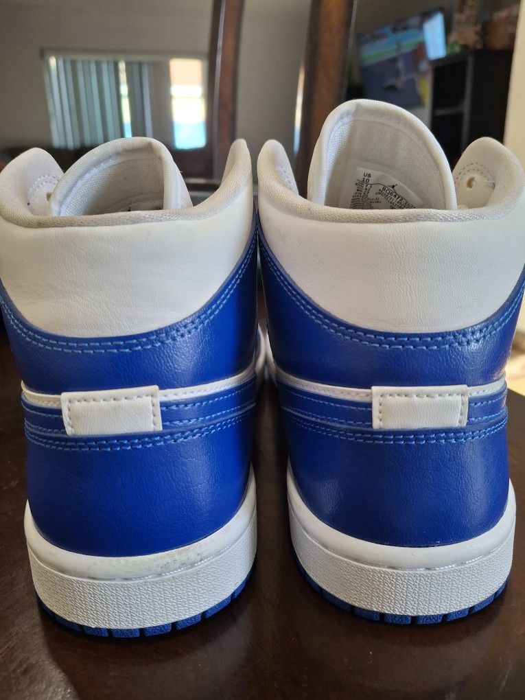 Air Jordan 1 Mid