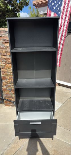 Free book shelf