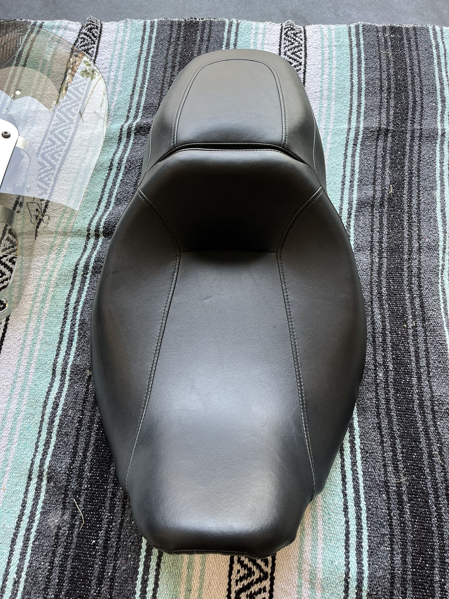 Harley Davidson touring seat saddle 23672 rdw-92/61-0067