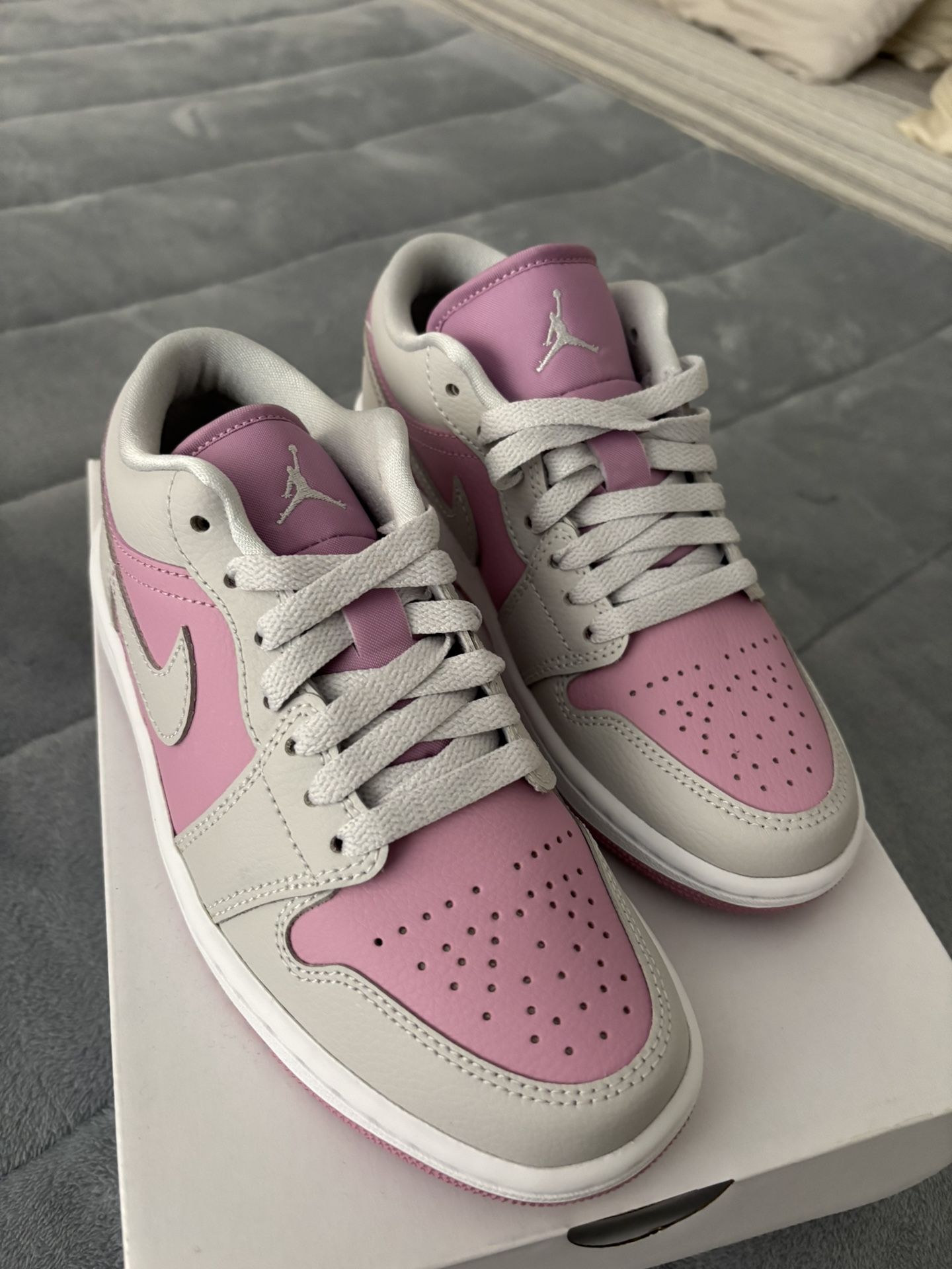 Jordan Retro Low Top Women Size