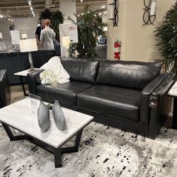 Real Leather Living room Sets. 