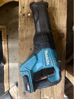 Makita XGT 40v sawzall