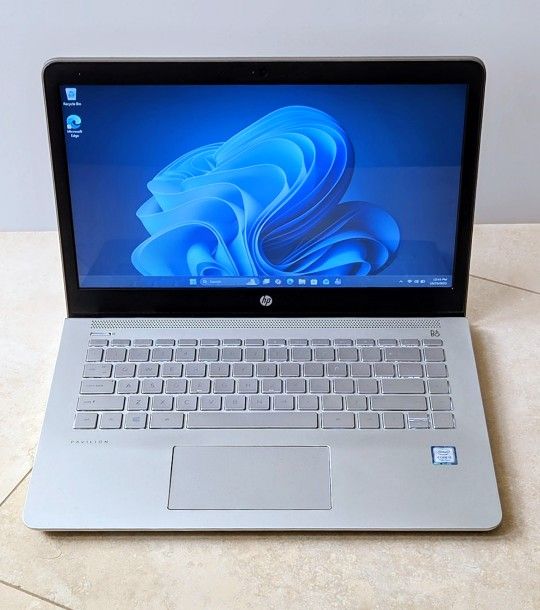 HP Pavilion Laptop 14" , Intel Core i5,480 GB SSD ,HDMI, USB-C,  Bang & Olufsen Sound, Windows 11  - Great Condition- Fast . 