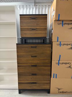 Gardenia honey chest drawer and nightstand set $400