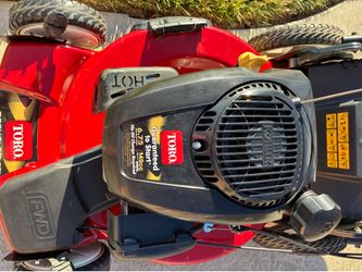 Toro self-propelled lawnmower starts right up runs perfect