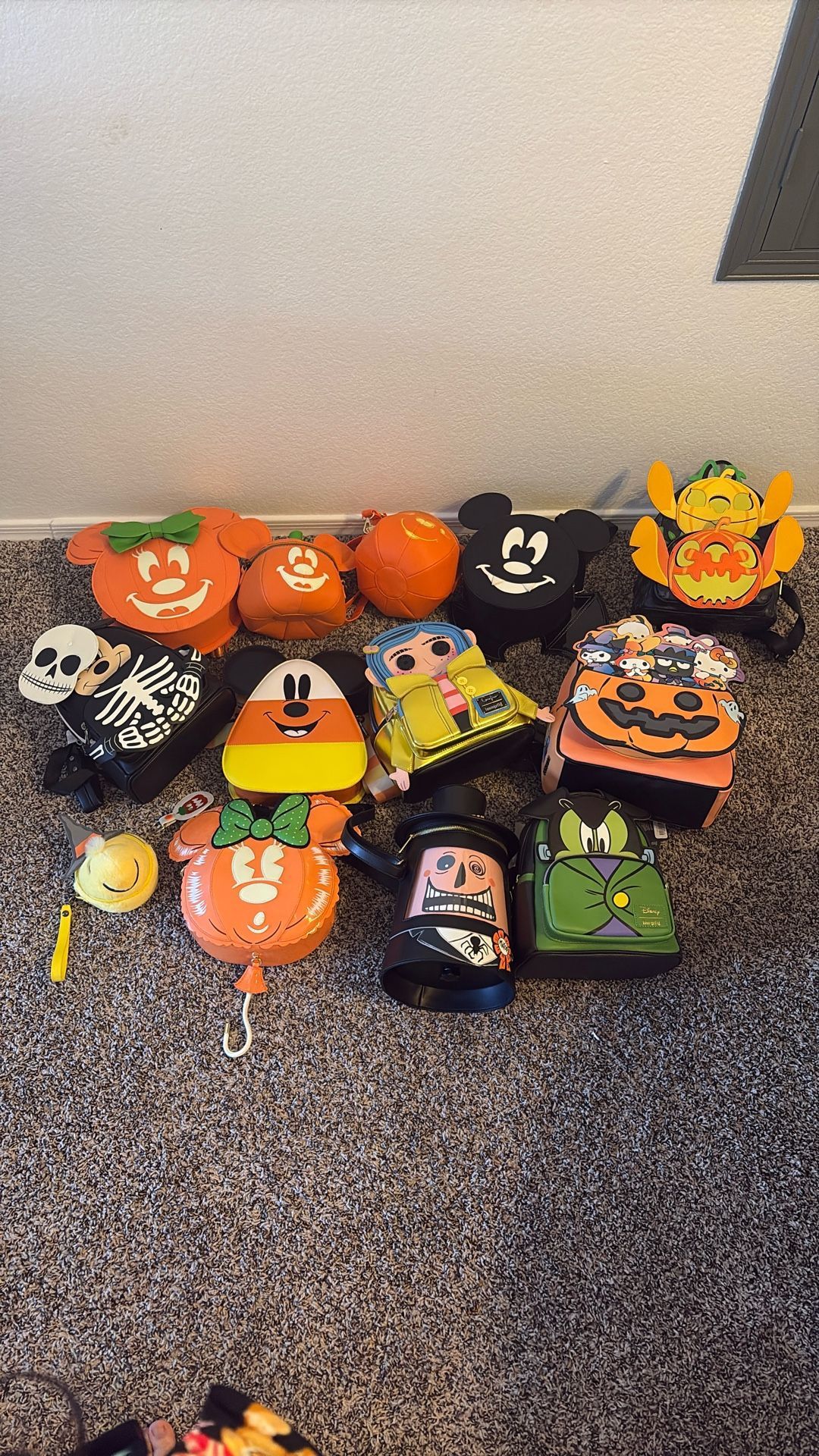 HALLOWEEN LOUNGEFLY COLLECTION