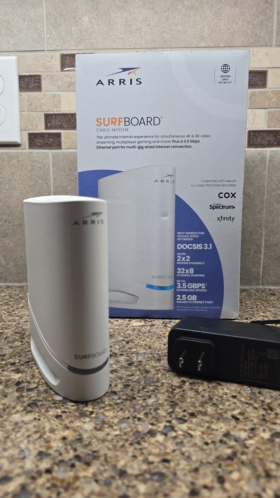 ARRIS - SURFboard S34 32 x 8 DOCSIS 3.1 Multi-Gig Cable Modem with 2.5 Gbps Ethernet Port - White. 