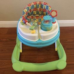 WINNIE POOH BABY WALKER