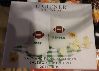Football salt and pepper shakers, new