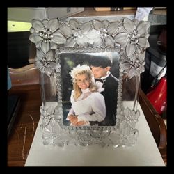 Photo frame Mikasa vintage floral bouquet holds 5 x 7 NIB