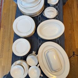 NORITAKE - Dawn 5930 - Setting For 8