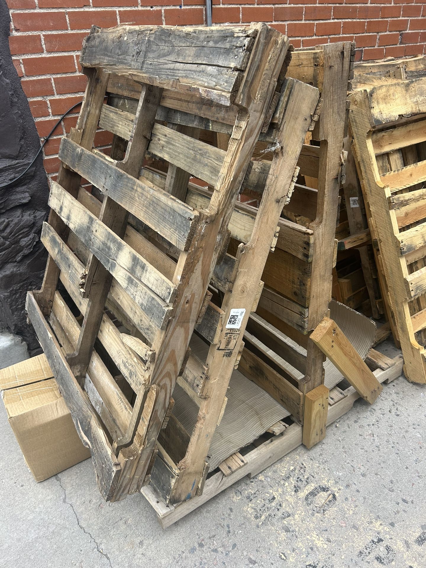 Free Wood Pallets