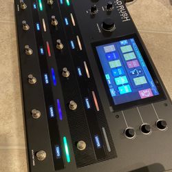 Head Rush Eleven HD Expanded Pedal Board   Slightly used in Excellent Clean Condition almost looks new, LCD screen still have the factory plastic prot