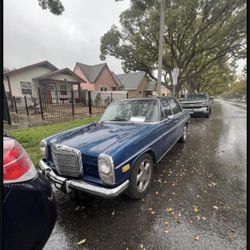 1973 Mercedes-Benz 200