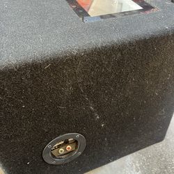 1 jbl 12 inch speaker 1 rockwood  fosgate 12 in speaker