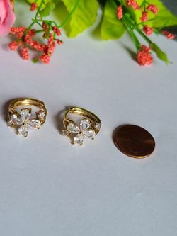 Gold plated zirconia earrings