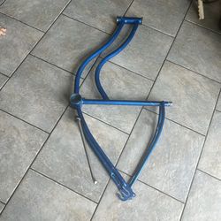 Schwin 26 inch girls beach cruiser kick stand included 1966 frame