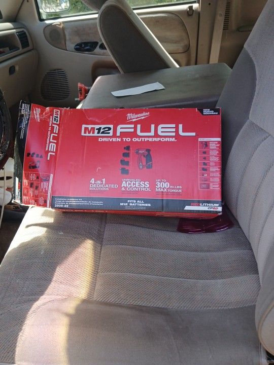 MILWAUKEE DRILL/DRIVER KIT