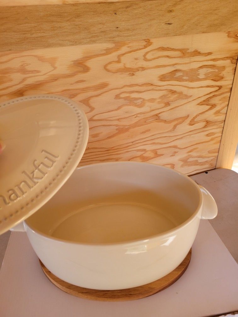 Mary And Martha Deep Dish Baker And Trivet