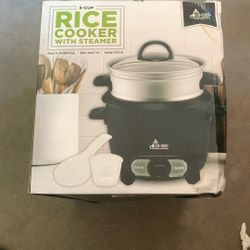 Rice Cooker With Steamer