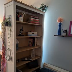 Bookshelf 