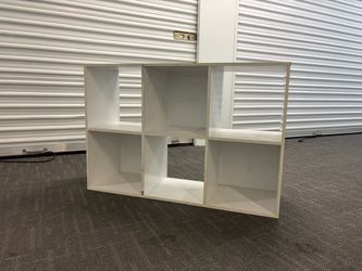 White 6-Cube Storage Shelf Organizer